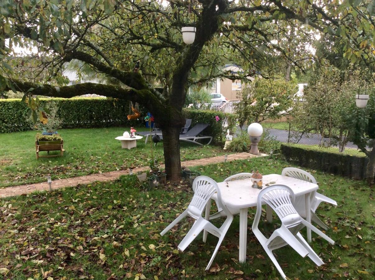 Maison Avec Veranda Proche Du Centre Ville Rignac  Kültér fotó