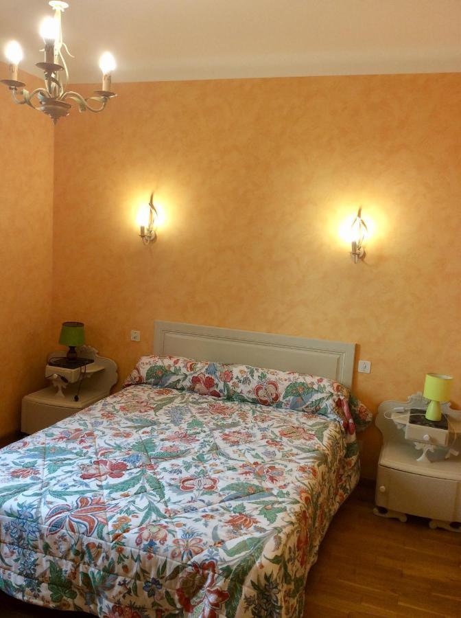 Maison Avec Veranda Proche Du Centre Ville Rignac  Kültér fotó