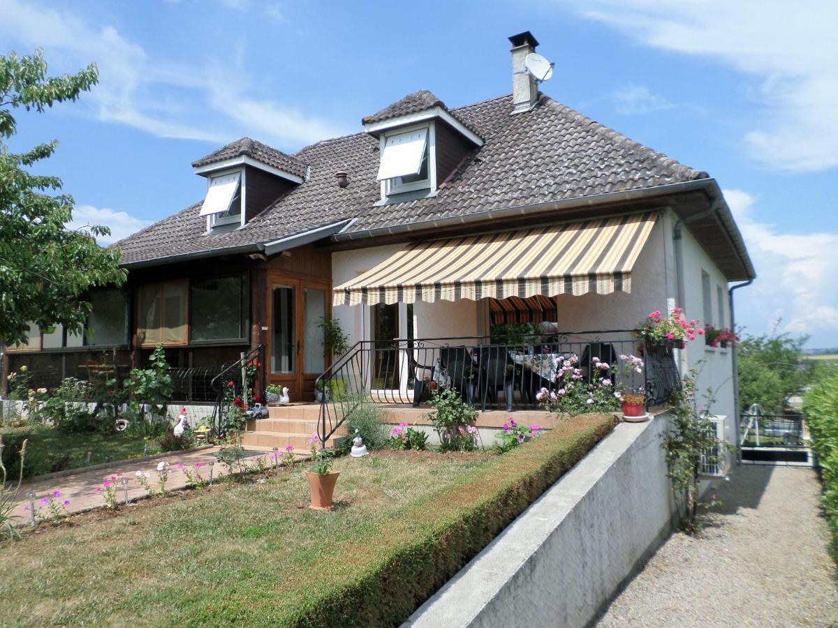 Maison Avec Veranda Proche Du Centre Ville Rignac  Kültér fotó