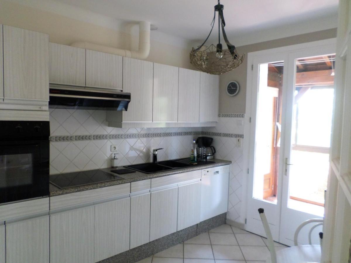 Maison Avec Veranda Proche Du Centre Ville Rignac  Kültér fotó